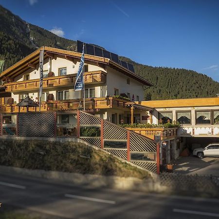 Ferienhotel Dobler Weissenbach am Lech Exteriér fotografie